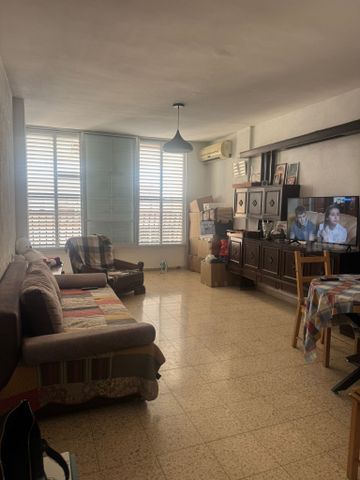 תמונת הנכס ארלוזורוב 79, בת ים מספר 0223